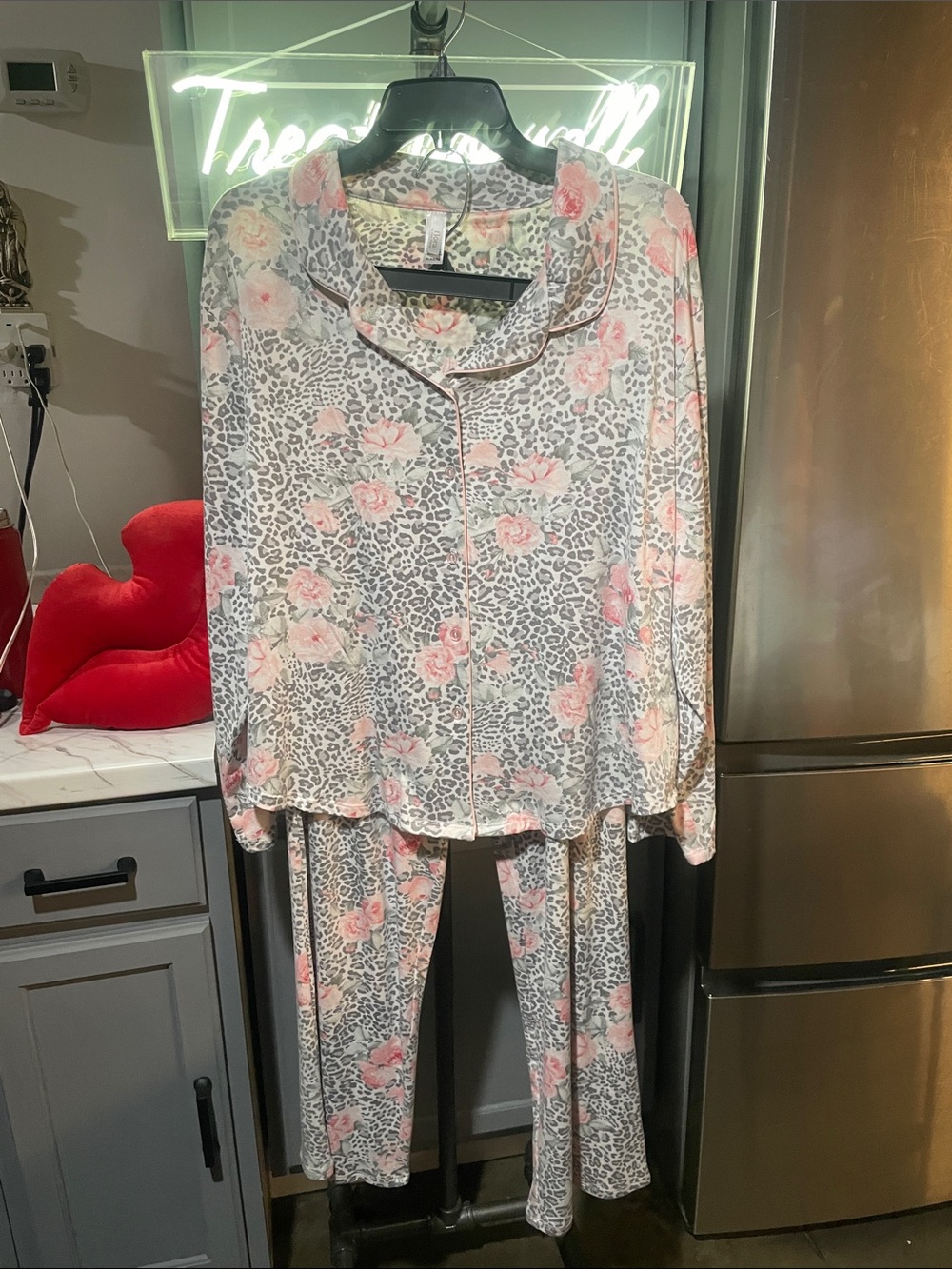Flora Nikrooz Gray Leopard & Pink Rose Kids Pajama Set
